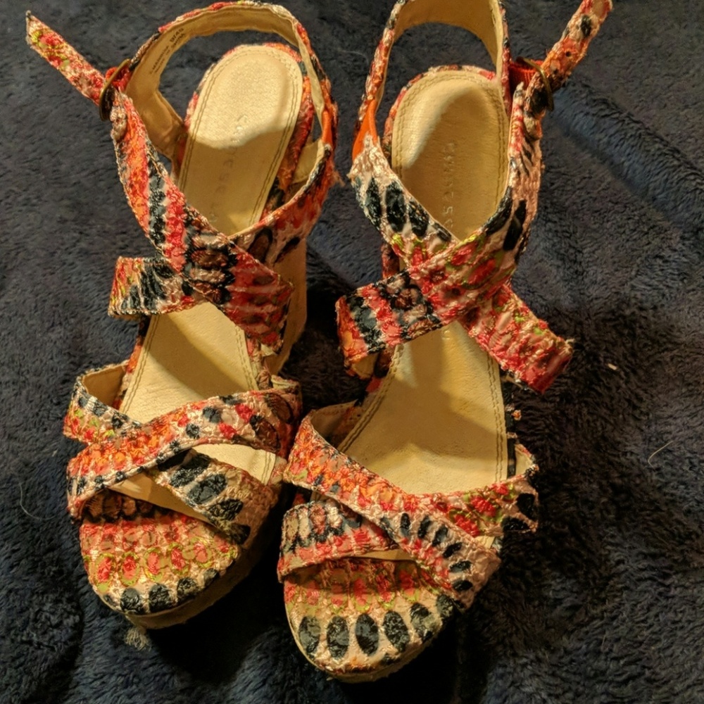 Chinese Laundry Wedges